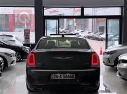 کرایسلەر 300